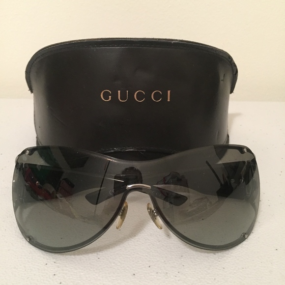 Gucci Accessories - Authentic Gucci Women Sunglasses W/ Cloth and Case